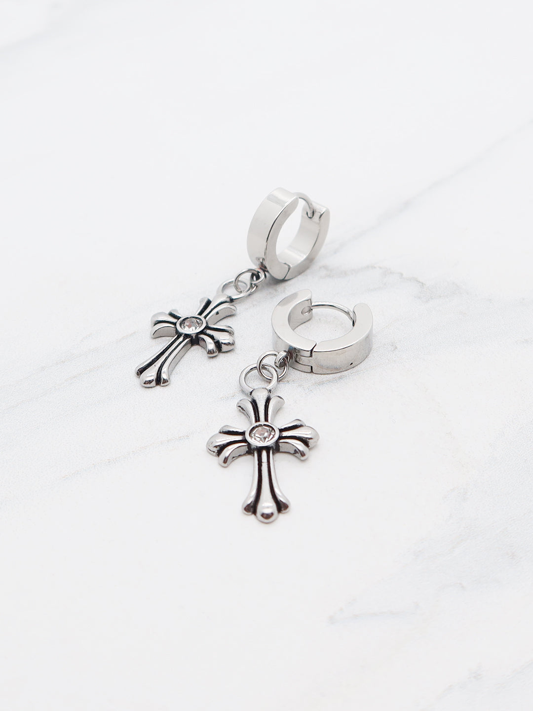 Divine Dangle