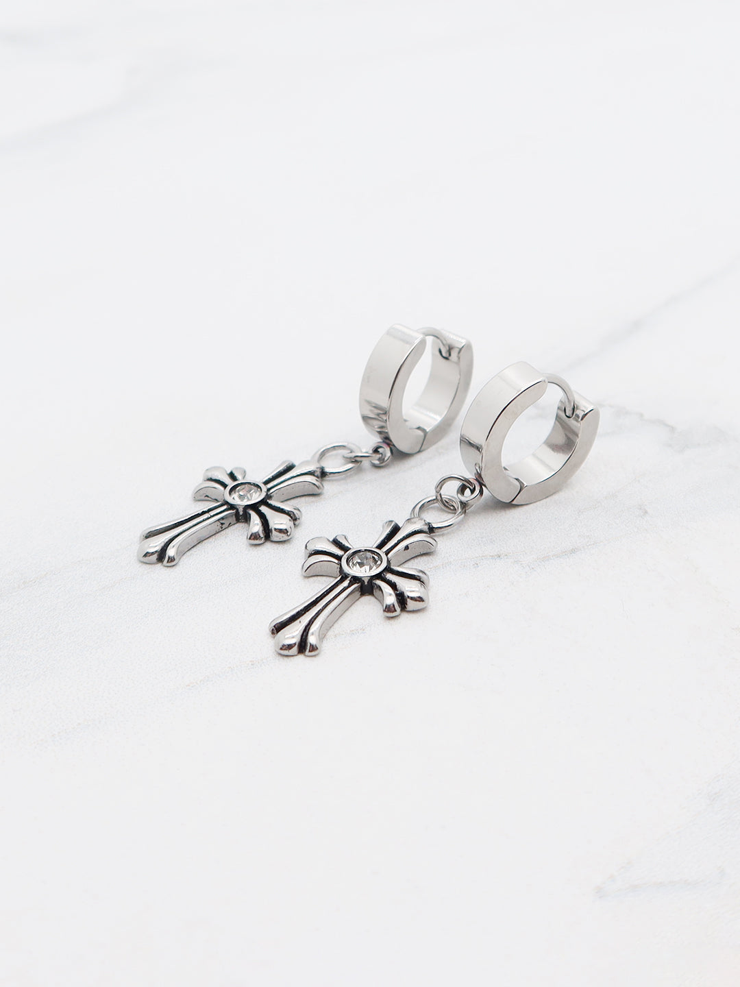 Divine Dangle
